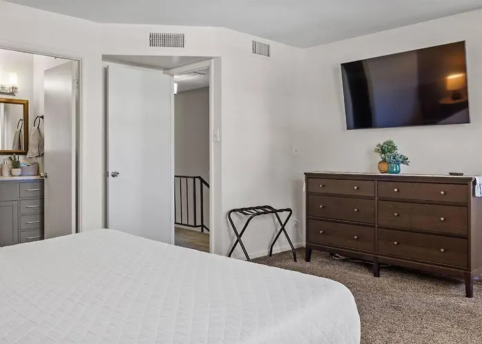 The Scott Pad - Remodeled Space, Large Pool, Centrally Located In The Heart Of Scottsdale!